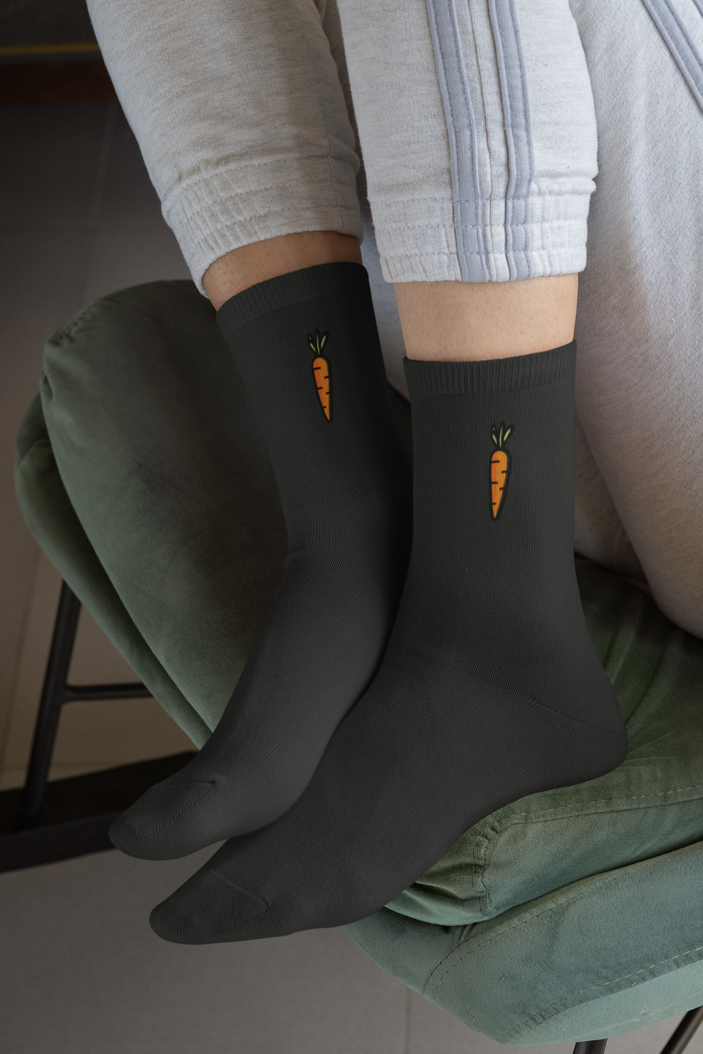 Tiny Carrot — Eco Friendly Socks (Black)